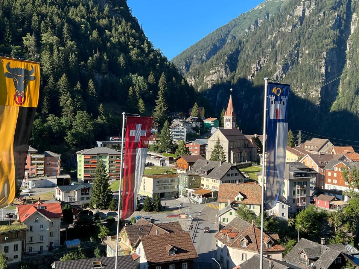 Hotel Weisses Rössli Göschenen Exterior foto